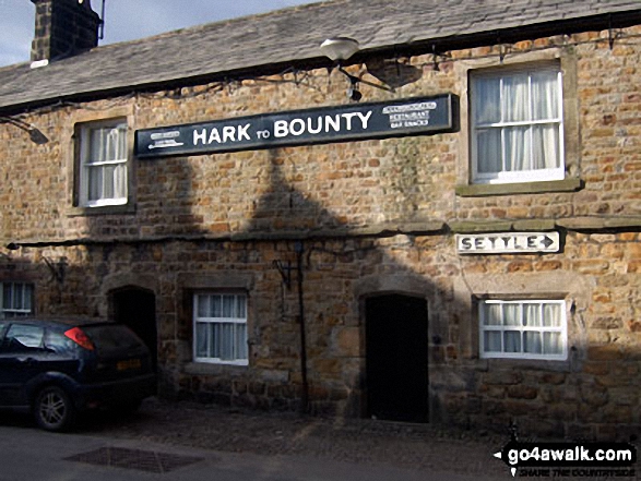 Walk l121 Easington Fell and The River Hodder from Slaidburn - Slaidburn Village Pub