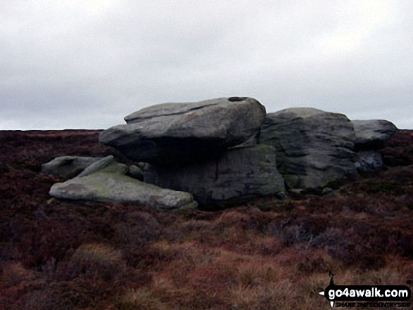 Walk sy119 Horse Stone and Outer Edge from The Flouch - Rocks on Howden Edge