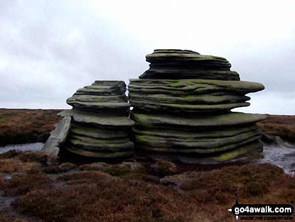 Walk Horse Stone (Horse Stone Naze) walking UK Mountains in The Dark Peak Area The Peak District National Park Derbyshire, England