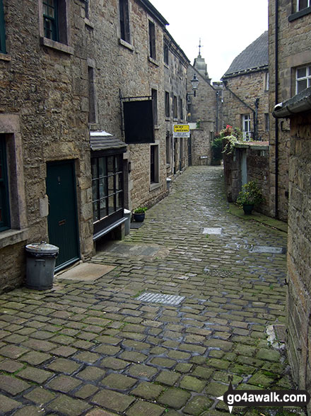 Walk s233 Sheen, Brund, Reaps Moor and Fawfield Head from Longnor - Chapel Street in Longnor Village