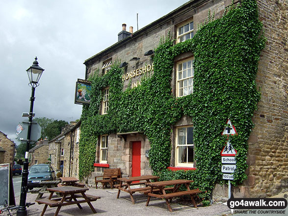 Walk s102 The Manifold Trail and Bridge End from Longnor - The Horseshoe Inn, Longnor