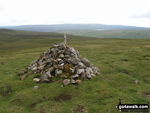 Cairn Coldberry End with Three Pikes in the background