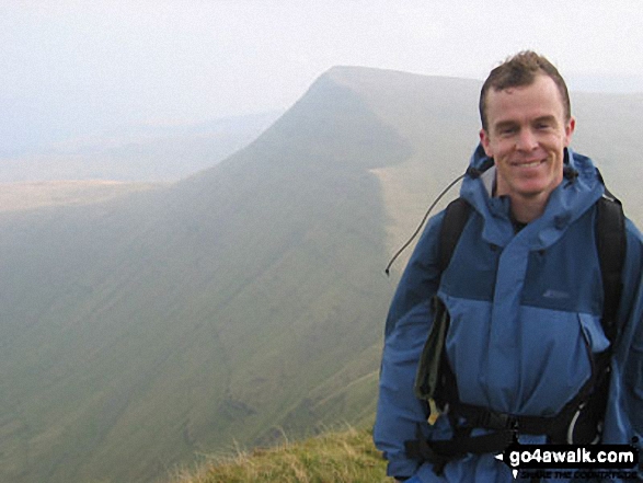 Walk po136 Corn Du and Pen y Fan from Nant Cwm Llwch near Brecon - Me and my mate Darbster on Pen y Fan