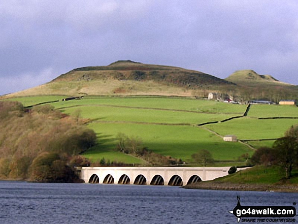 Walk d271 Winhill Pike (Win Hill) from Yorkshire Bridge - Ladybower Reservoir with Crook Hill beyond