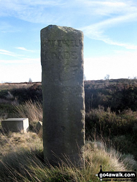 Walk d125 Hob Hurst's House and Beeley Moor from Beeley - Ancient Guide Stoop/Sign Post South of Harland Sick