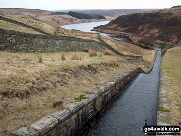 Walk sy106 Snailsden from Winscar Reservoir, Dunford Bridge - Snailsden Reservoir outlet with Winscar Reservoir beyond