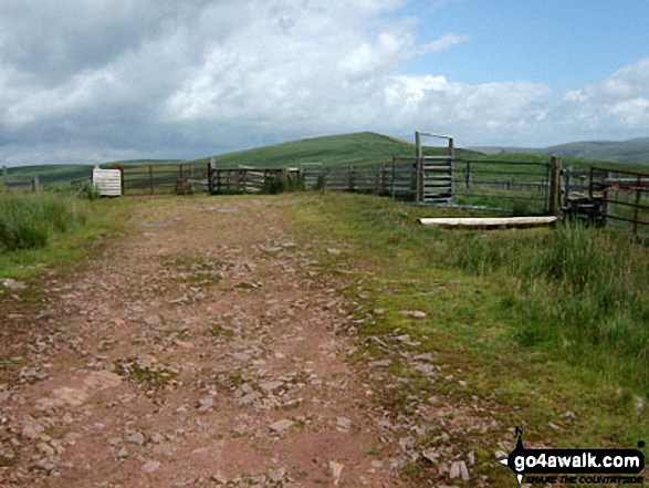 Walk po132 Heol Senni and Fan Gyhirych from Pont Gihirych (Cray Reservoir) - Bwlch y Duwynt