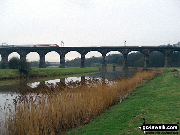 Walk ch118 Dutton Locks from Acton Bridge - A train crossing Dutton Viaduct over The Weaver Navigation