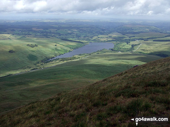 Walk po132 Heol Senni and Fan Gyhirych from Pont Gihirych (Cray Reservoir) - The view from the top of Fan Gyhirych