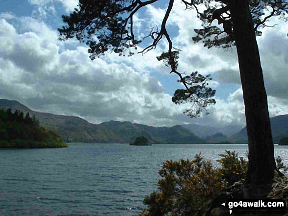 Walk c296 High Seat and Bleaberry Fell from Keswick - Looking South across Derwent Water from Friar's Crag