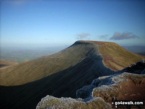 Walk po127 Fan y Big, Cribyn, Pen y Fan and Corn Du from Neuadd Reservoir - Cribyn from Pen y Fan