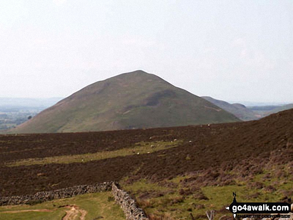 Walk c445 Dufton Pike, Backstone Edge and High Cup Nick from Dufton - Dufton Pike from the Pennine Way near Peeping Hill