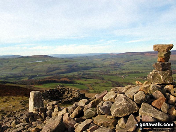 Walk Beamsley Beacon (Howber Hill) walking UK Mountains in The Southern Dales Area The Yorkshire Dales National Park North Yorkshire, England