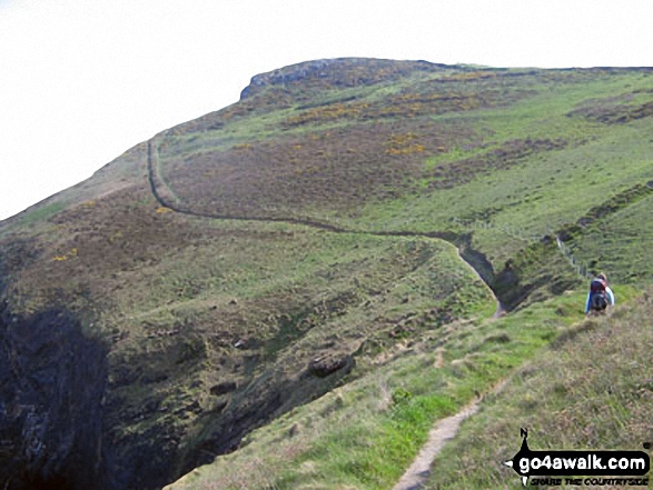 Walk co118 Fire Beacon Point and Grower Rock from Boscastle - Aproaching Fire Beacon Point