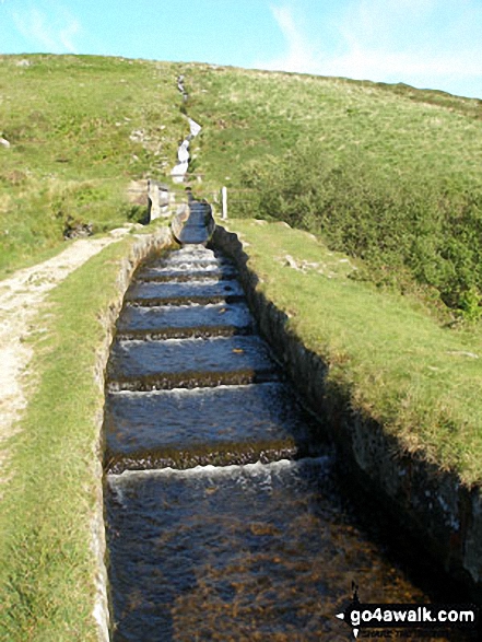 Walk de104 South Hessary Tor and Black Tor from Princetown - Devonport Leat on Raddick Hill