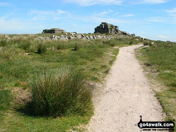 Approaching South Hessary Tor