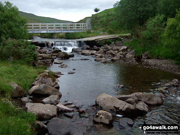 Walk po162 Fan Llia from Blaen Llia - The footbridge over Afon Llia at Blaen Llia Picnic Area