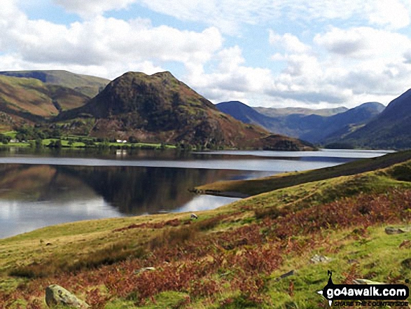 Walk c366 Grasmoor and Whiteless Pike from Lanthwaite Green - Rannerdale Knotts from Crummock Water