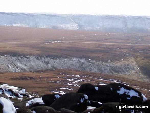 Walk d236 Higher Shelf Stones from Old Glossop - The Northern Edge of Kinder Scout taken from Higher Shelf Stones, looking SW to the Snake Pass (A57).