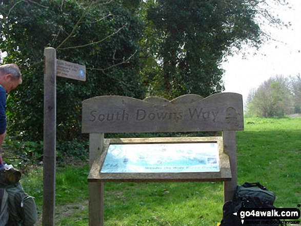 Walk es118 The Long Man of Wilmington and Jevington from Wilmington - The South Downs Way in East Sussex