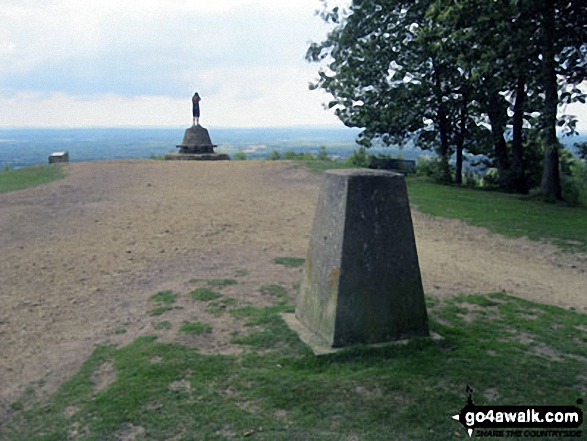 Walk su129 Holmbury Hill and Pitch Hill from Holmbury St Mary - Holmbury Hill summit