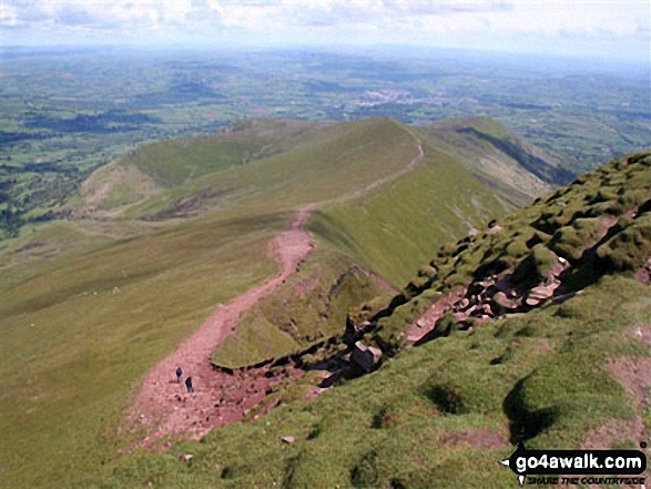 Walk po101 Pen y Fan from Pont ar Daf - Craig Cwm Sere from Pen y Fan