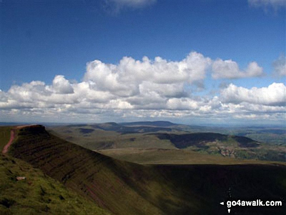 Walk po104 Pen y Fan and Cribyn from Nant Gwdi - View from Pen y Fan