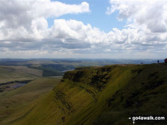 Walk po104 Pen y Fan and Cribyn from Nant Gwdi - Corn Du and Pen y Fan