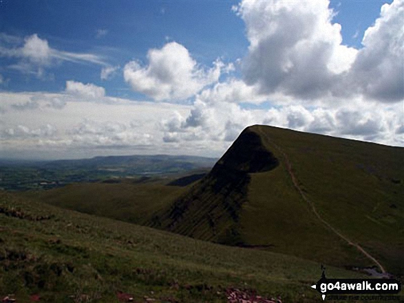 Walk po100 Pen y Fan from Neuadd Reservoir - Fan y Big from Cribyn