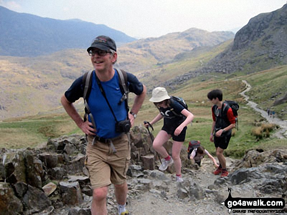 Walk gw154 Llyn Llydaw and Glaslyn via the PYG Track and Miners' Track from Pen y Pass - Climbing the PYG Track up Mount Snowdon