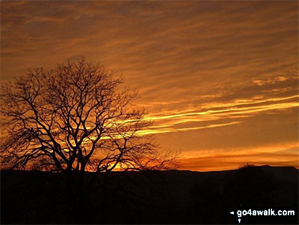 Walk d173 Chelmorton from Wye Dale - Sunset from Chelmorton