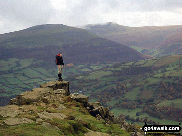 Walk mo100 Sugar Loaf and Mynydd Pen-y-fal from Mynydd Llanwenarth - Me on the summit of Sugar Loaf (Y Fal) with Pen Cerrig-calch (left) and Waun Fach (with the misty top) in the distance