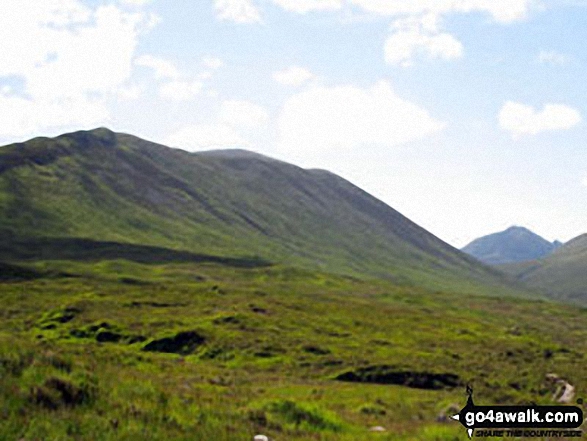 Beinn Dearg Mheadhonach (Skye) from Glen Sligachan near the Sligachan Hote 