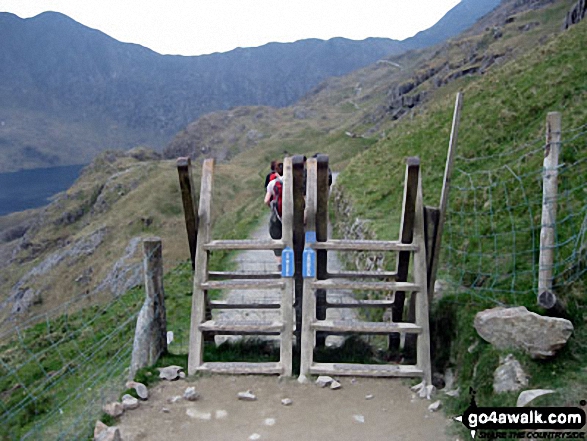 Walk gw100 Mount Snowdon (Yr Wyddfa) from Pen-y-Pass - Walking The Pyg Track route up Mount Snowdon from Pen-y-Pass