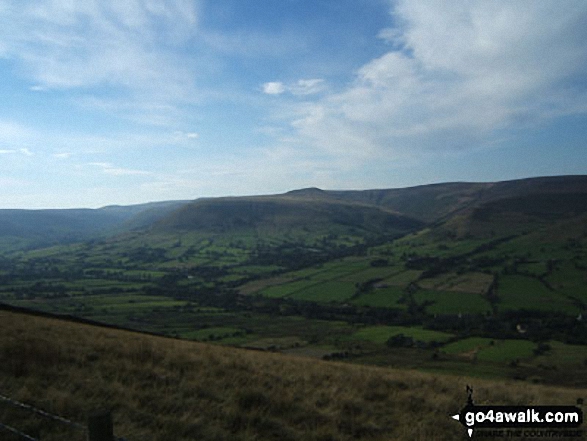 Walk d224 Lose Hill from Edale - Kinder Scout and the Edale Valley from Hollins Cross