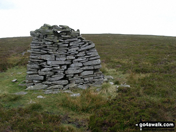 Walk ny103 Rogan's Seat and Water Crag (Arkengarthdale) from Keld - Stone Beacon West of Water Crag (Arkengarthdale)