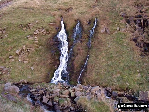 Walk c407 Little Fell (Burton Fell), Mickle Fell and Murton Fell from Hilton - Waterfall in Scordale