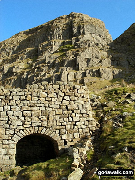 Walk c419 Brownber Hill, Backstone Edge and High Cup Nick from Dufton - Old Kiln, Threlkeld Side