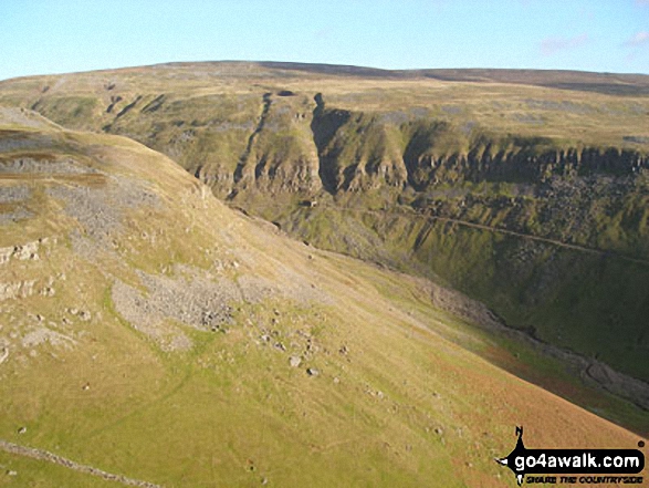 Walk c419 Brownber Hill, Backstone Edge and High Cup Nick from Dufton - Threlkeld Side with Backstone Edge beyond from Brownber Hill