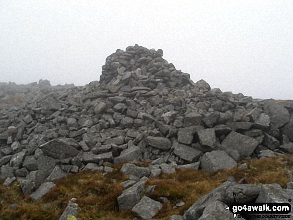 Walk c430 Cuns Fell, Melmerby Fell and Fiend's Fell from Melmerby - Cairn on Melmerby Fell