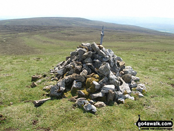 Walk du152 Great Stony Hill and Dead Stones from Burnhope Reservoir - Cairn on Coldberry End with Three Pike beyond