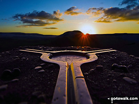 Walk d123 Mam Tor via Cavedale from Castleton - Sunset from the trig point on the summit of Mam Tor