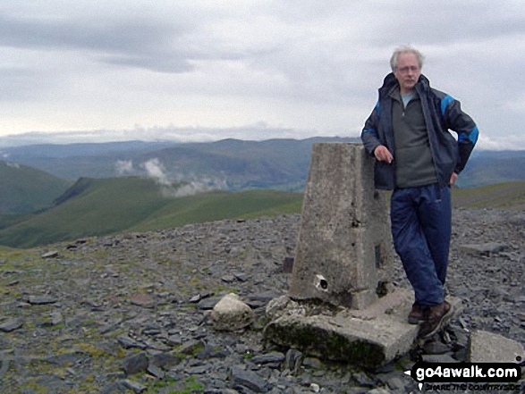 Walk c321 Skiddaw and Lonscale Fell from Millbeck, nr Keswick - On the summit of Skiddaw