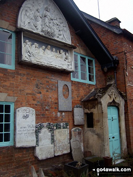 Walk wi132 Crofton and Haw Wood from Great Bedwyn - Great Bedwyn Post Office