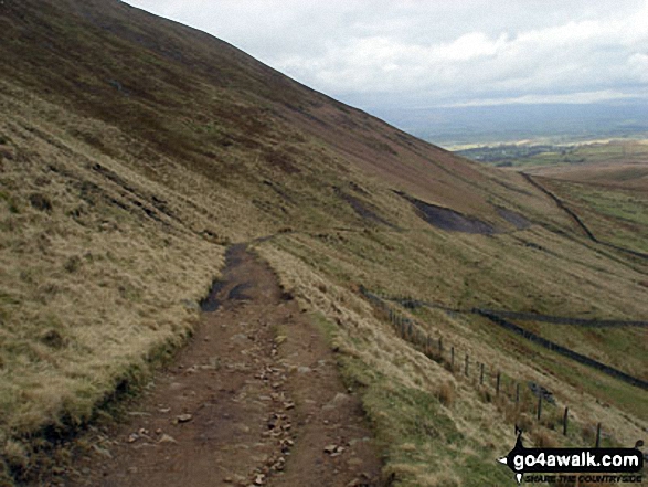 Walk l100 Pendle Hill from Barley - The East face path up of Pendle Hill (Beacon or Big End)