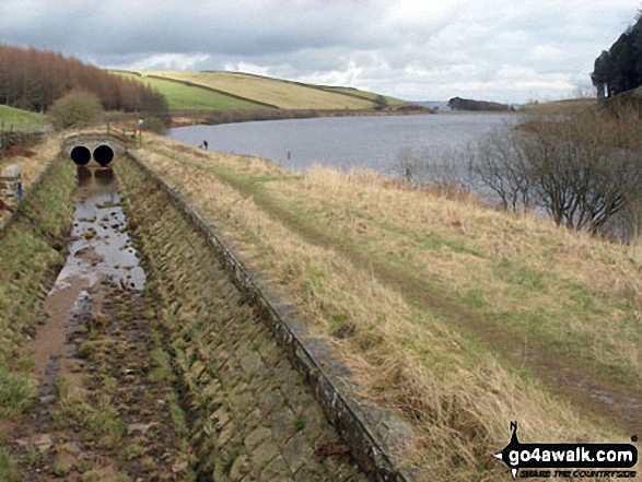 Walk l112 Pendle Hill via Boar Clough from Barley - Water channel between Upper and Lower Ogden Reservoirs