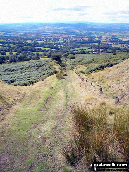 Walk sh115 Titterstone Clee Hill from Dhustone - View down the Titterstone Incline from the summit of Titterstone Clee Hill