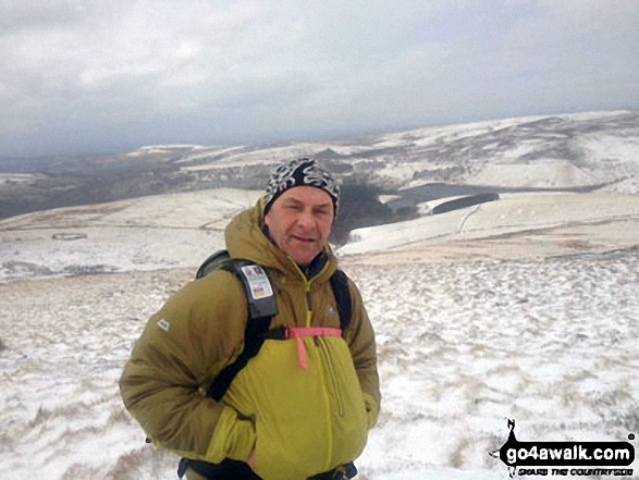 Walk d176 Fairbrook Naze (Kinder Scout) and Mill Hill from Birchin Clough - A snowy mothers day on Kinder Scout