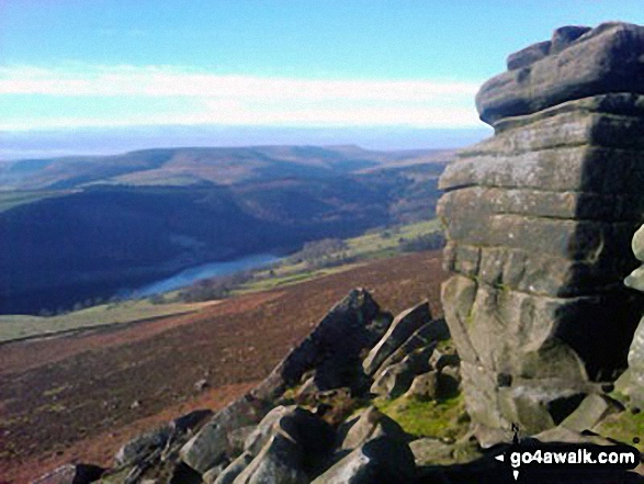 Walk d121 Back Tor from Ashopton Bridge, Ladybower Reservoir - Bleaklow with Derwent Reservoir below from White Tor (Derwent Edge)