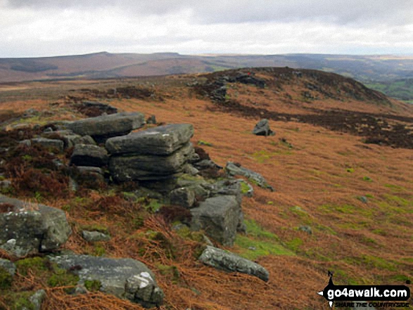 Walk d130 Stanage Edge, High Neb and Bamford Moor from Hathersage - Bamford Edge, Bamford Moor with Stanage Edge (Stanage Edge) in the distance